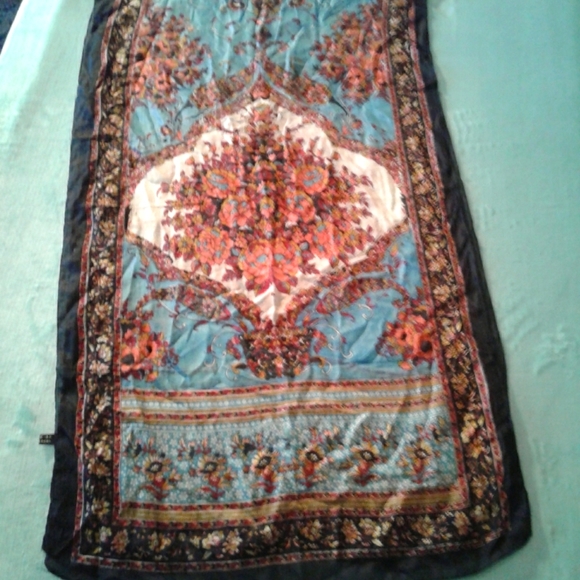 🌺 Pure Silk Oblong Scarf from India - Picture 5 of 11